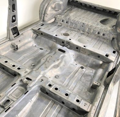 Pianale auto sverniciato